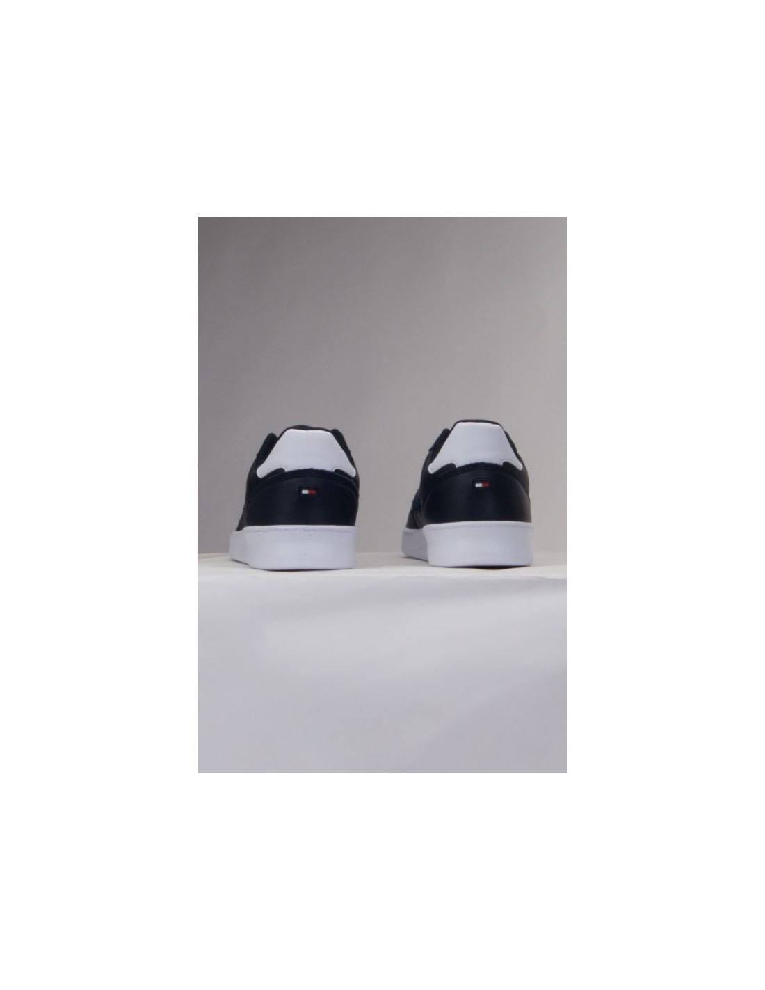 tommy-hilfiger-court-cupsole-retro-lth-stripes-shoes-m-fm0fm04828-dw5-2.jpg