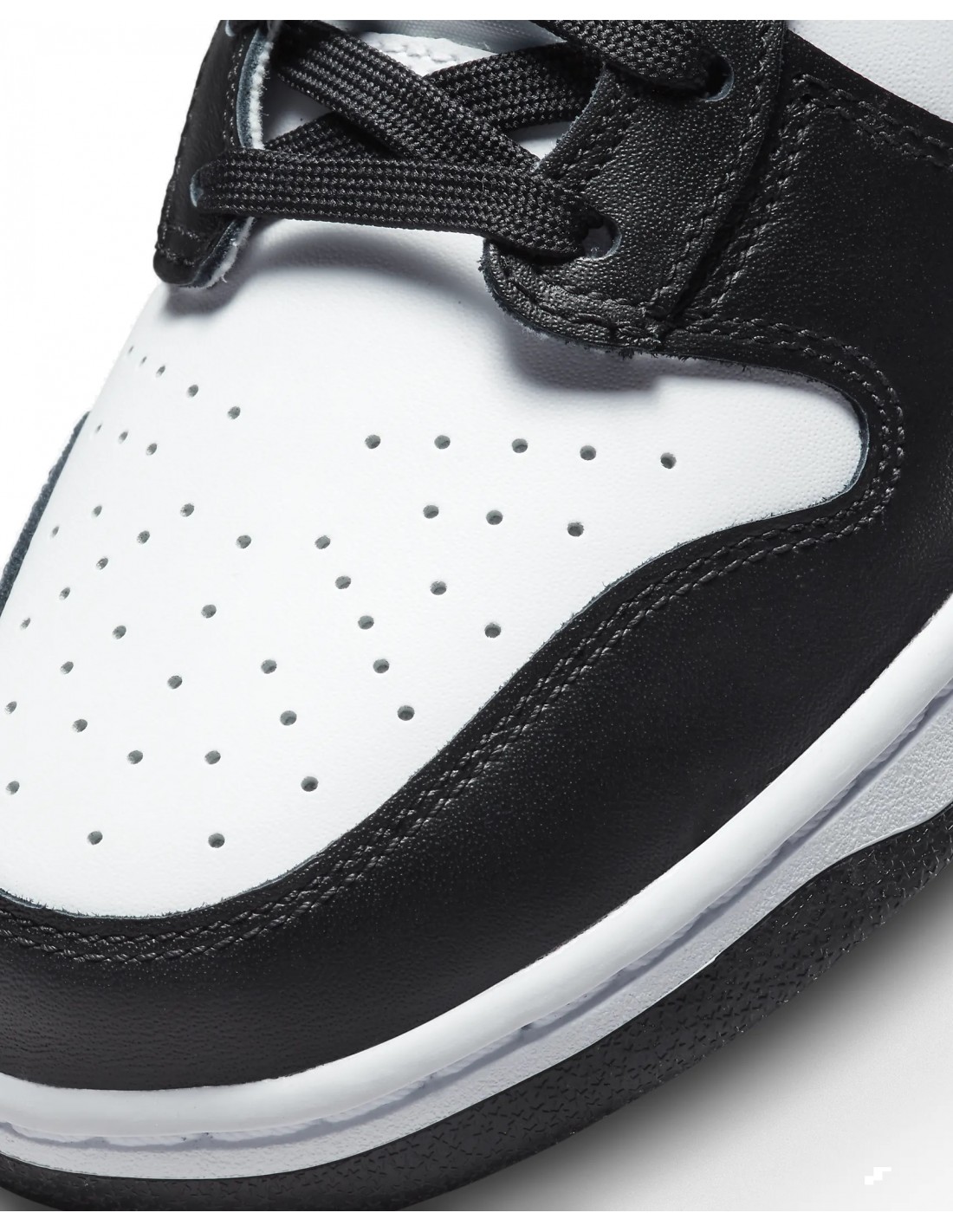 nike-dunk-high-andrika-mpotakia-white-black-total-orange-dd1399-105-1.jpg